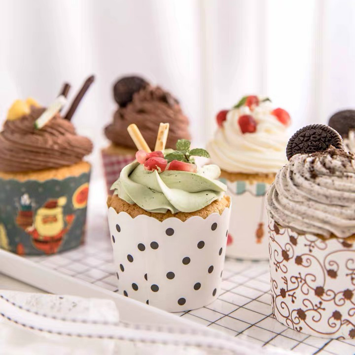 Bộ 50 Khuôn giấy chiụ nhiệt,Chén Giấy lót bánh cupcake cứng mầu sắc ngẫu nhiên 6cm