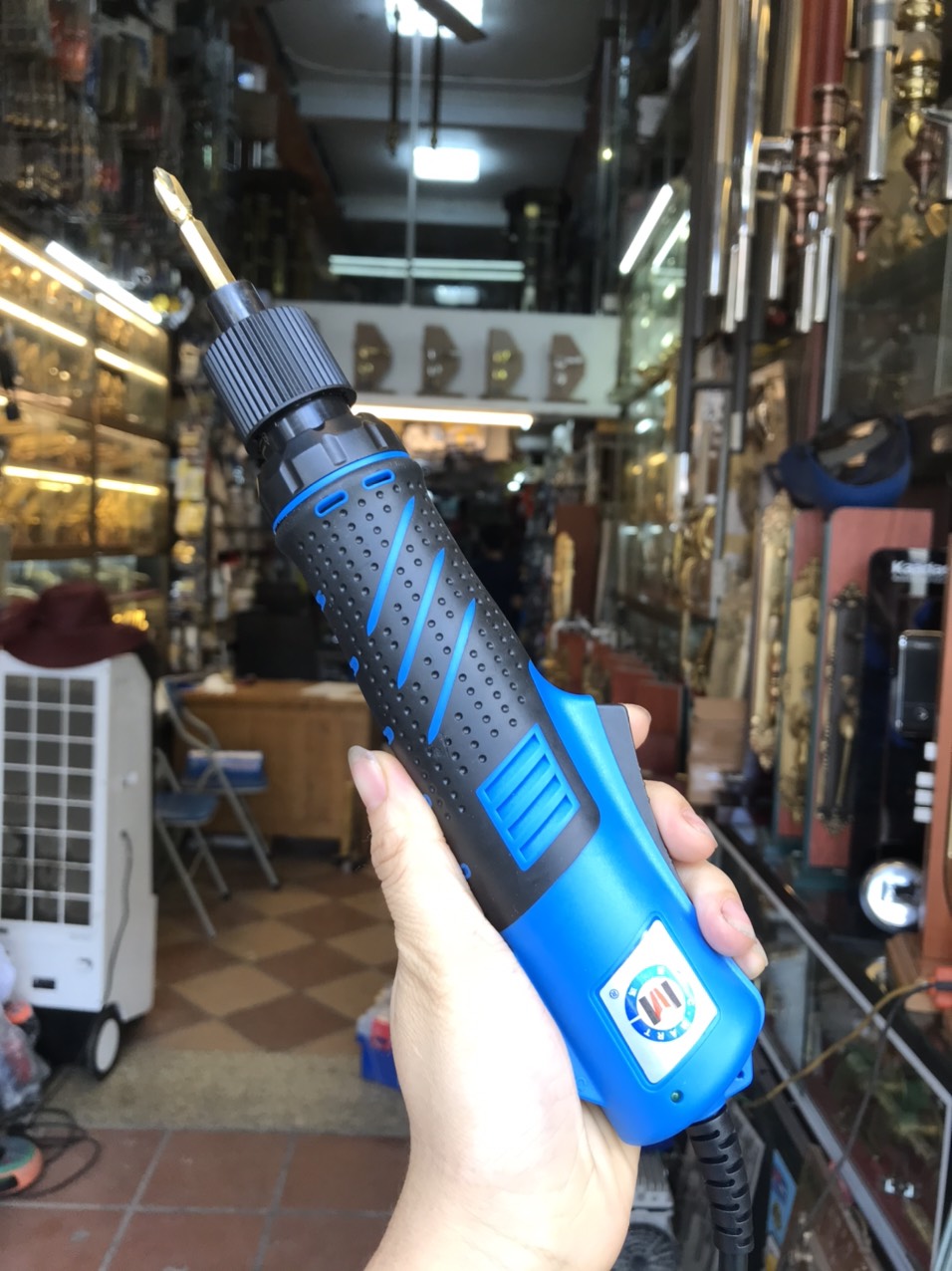 MÁY BẮN VÍT C-MART C0045