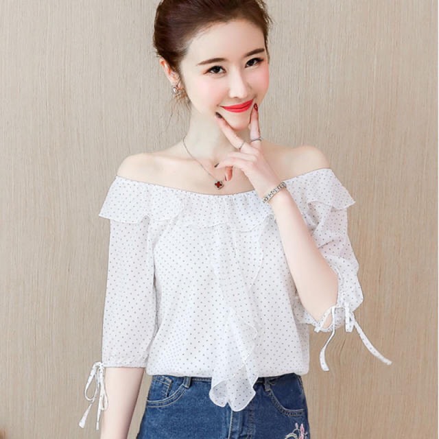 Áo sơ mi chấm bi phối bèo mặc được 2 kiểu