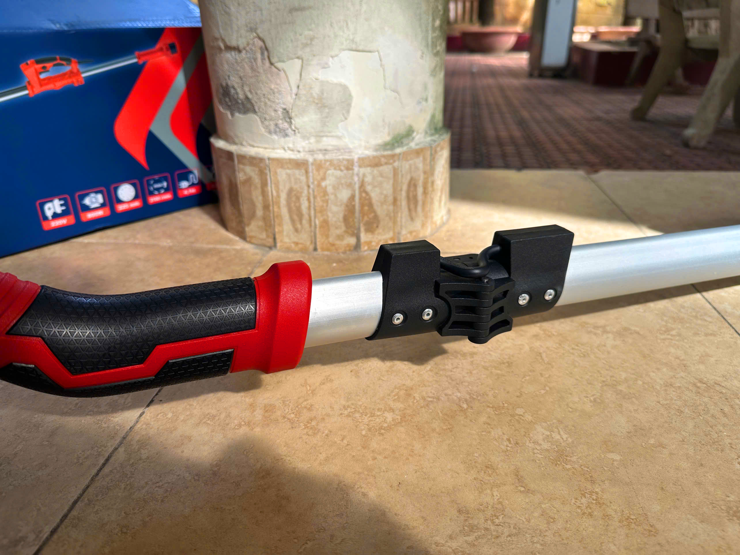 Máy chà tường dài cầm tay có hút bụi chính hãng Kynko Kyntec KT88 - 225