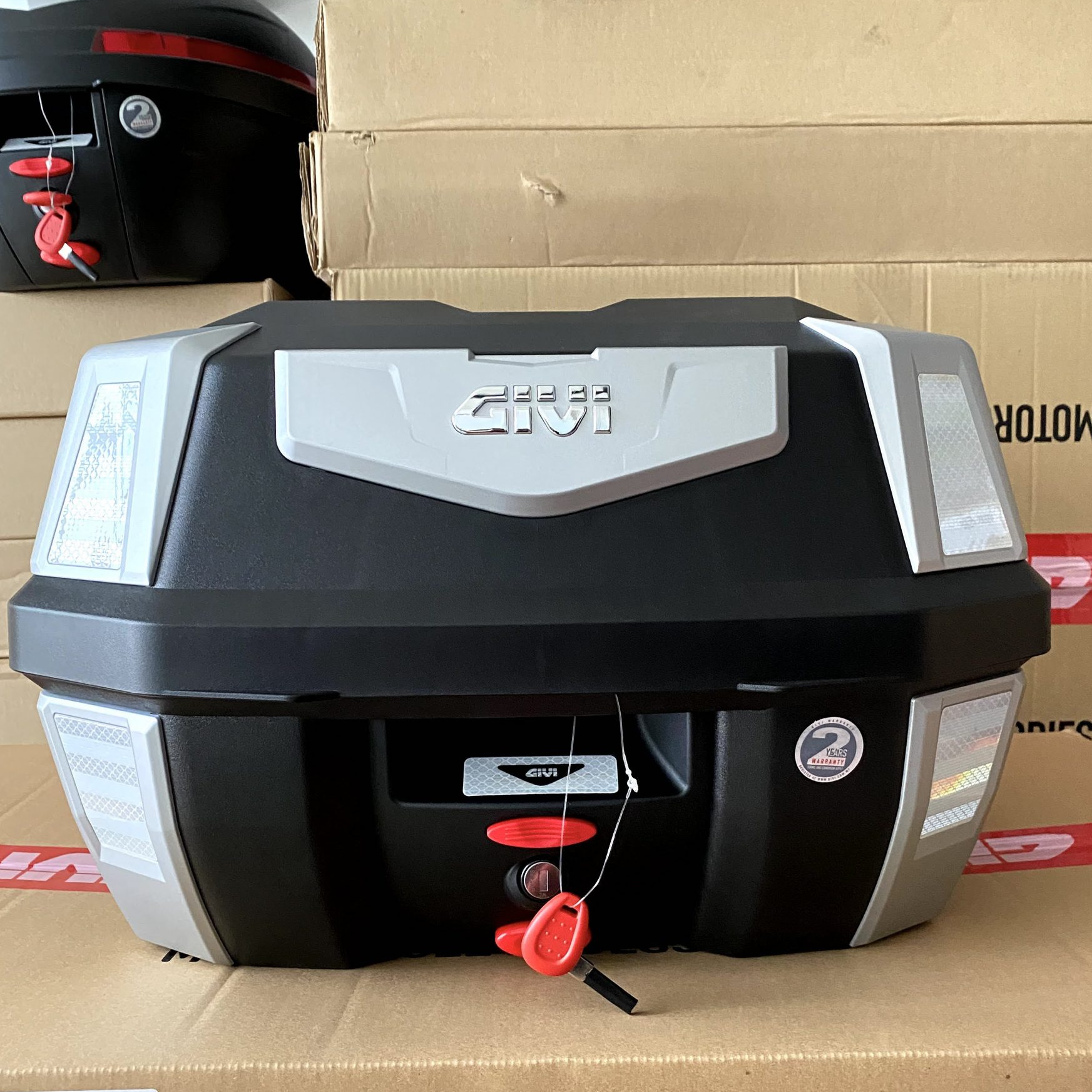 Thùng Sau Givi B42N-ADV Phản Quang Kèm Sẵn Tựa Lưng Dung Tích 42 Lít Lắp Cho Moto Xe Máy Hàng Chính Hãng