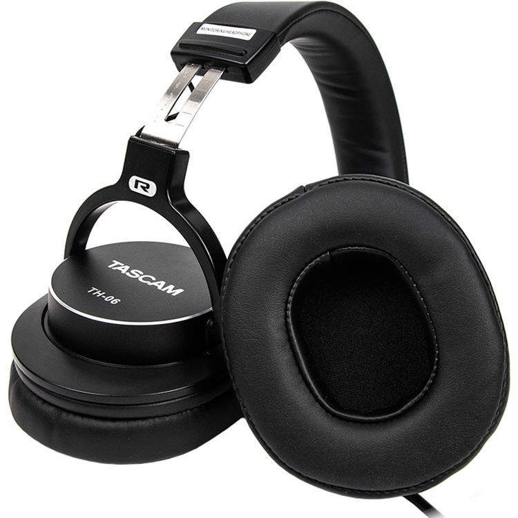 Tai nghe kiểm âm TASCAM TH-06 - headphone âm bass sâu chuẩn - Hàng chính hãng