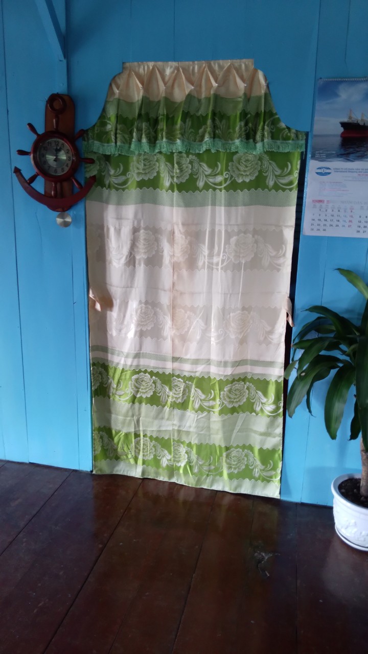Rèm Cửa Thanh Ngọc Ngang Từ 1m Đến 1,35m x Cao 2m Vải Gấm Thêu Hoa Văn Xẻ Giữa Màu Xanh Ngọc