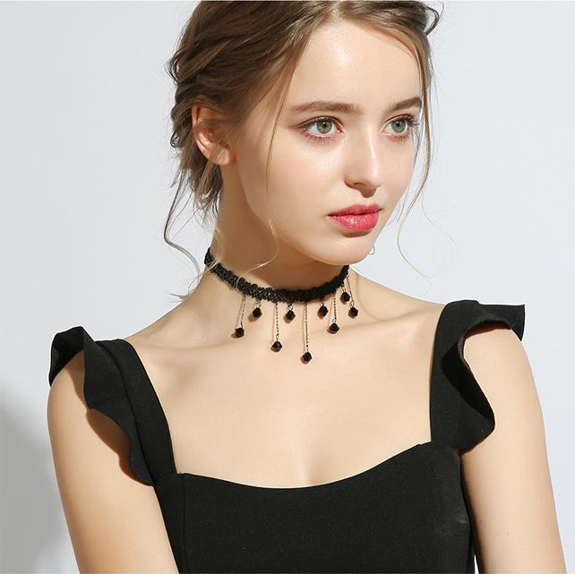 Vòng cổ choker ren đính hạt