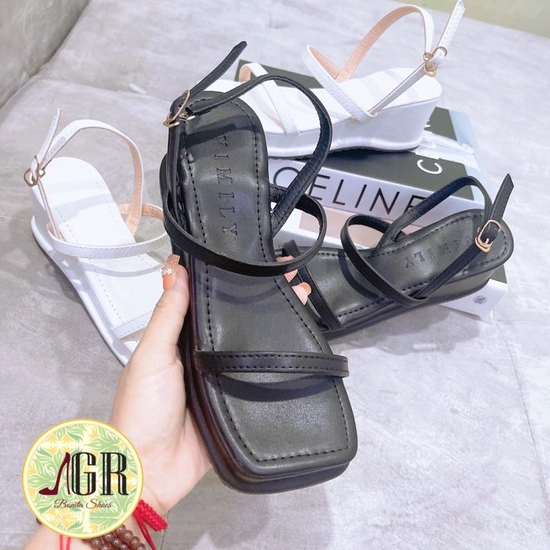 Sandal xuồng 2 quai mảnh khoá gài cao 5 cm