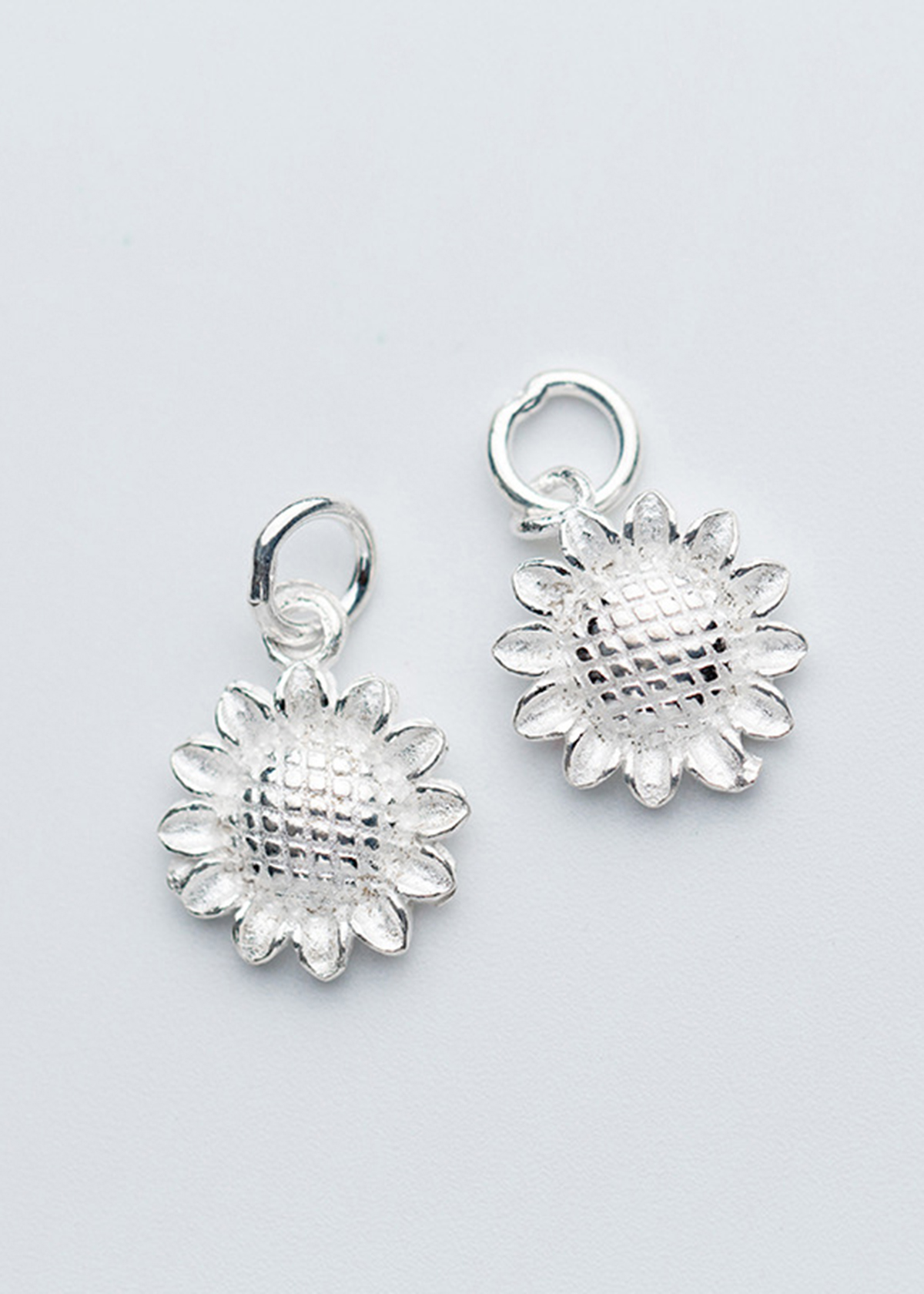 Combo 2 cái charm bạc Hoa hướng dương treo 2 - Ngọc Quý Gemstones