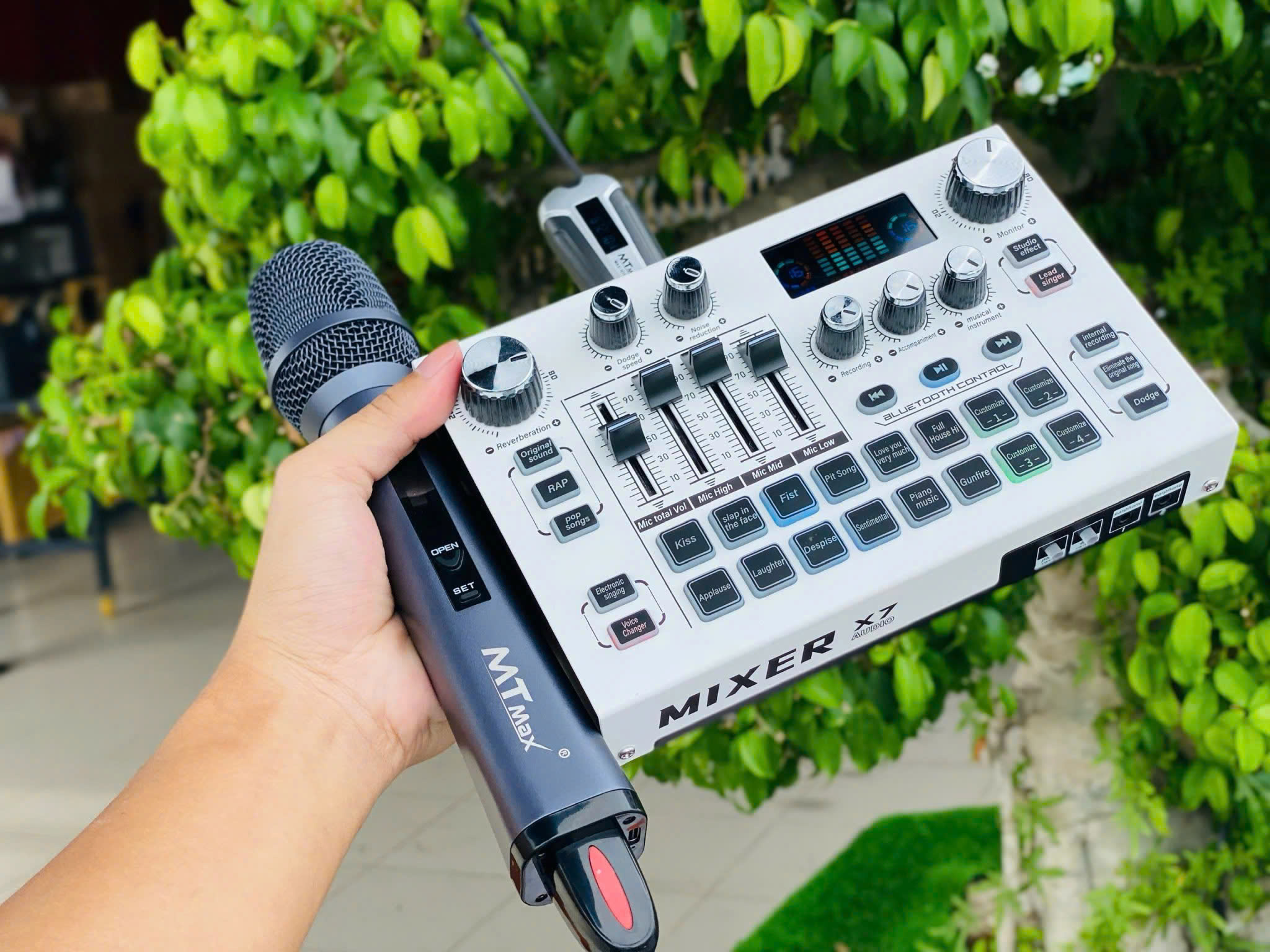 Combo Karaoke Thu Âm Livestream Gia Đình - Soundcard X7 + Micro H1, Hàng Chính Hãng