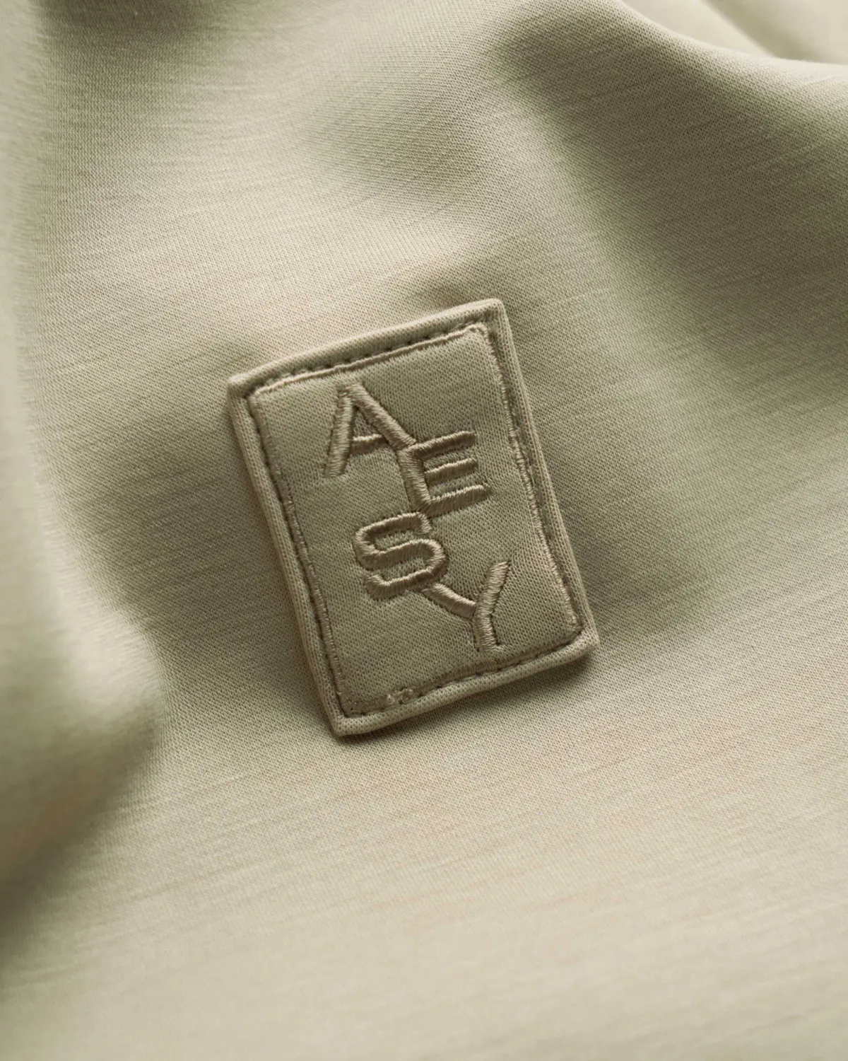 Áo thun tay ngắn nam patch ngực Form Fitted - ROUTINE 10F25TSS003