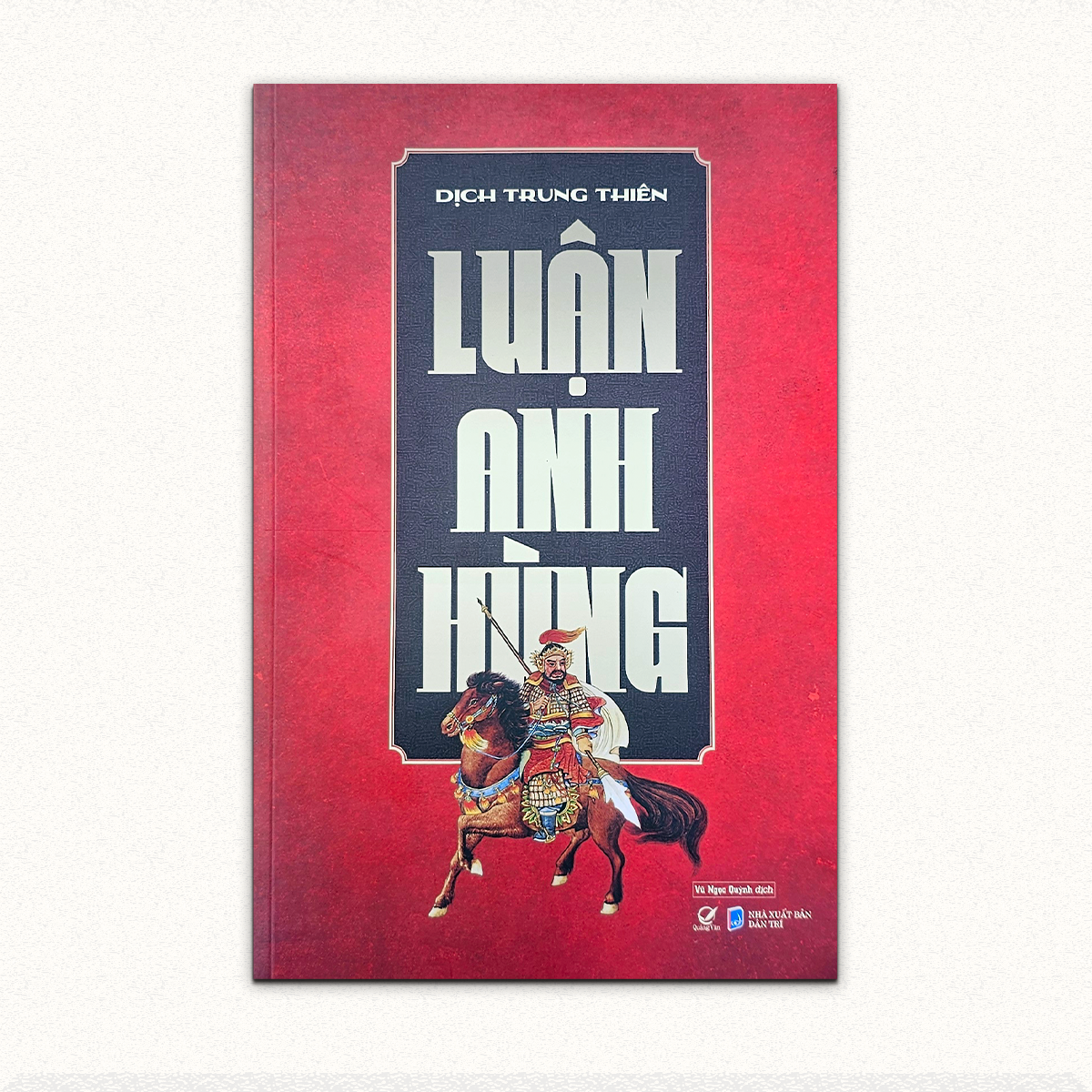 Sách Luận Anh hùng - Tái Bản 2024