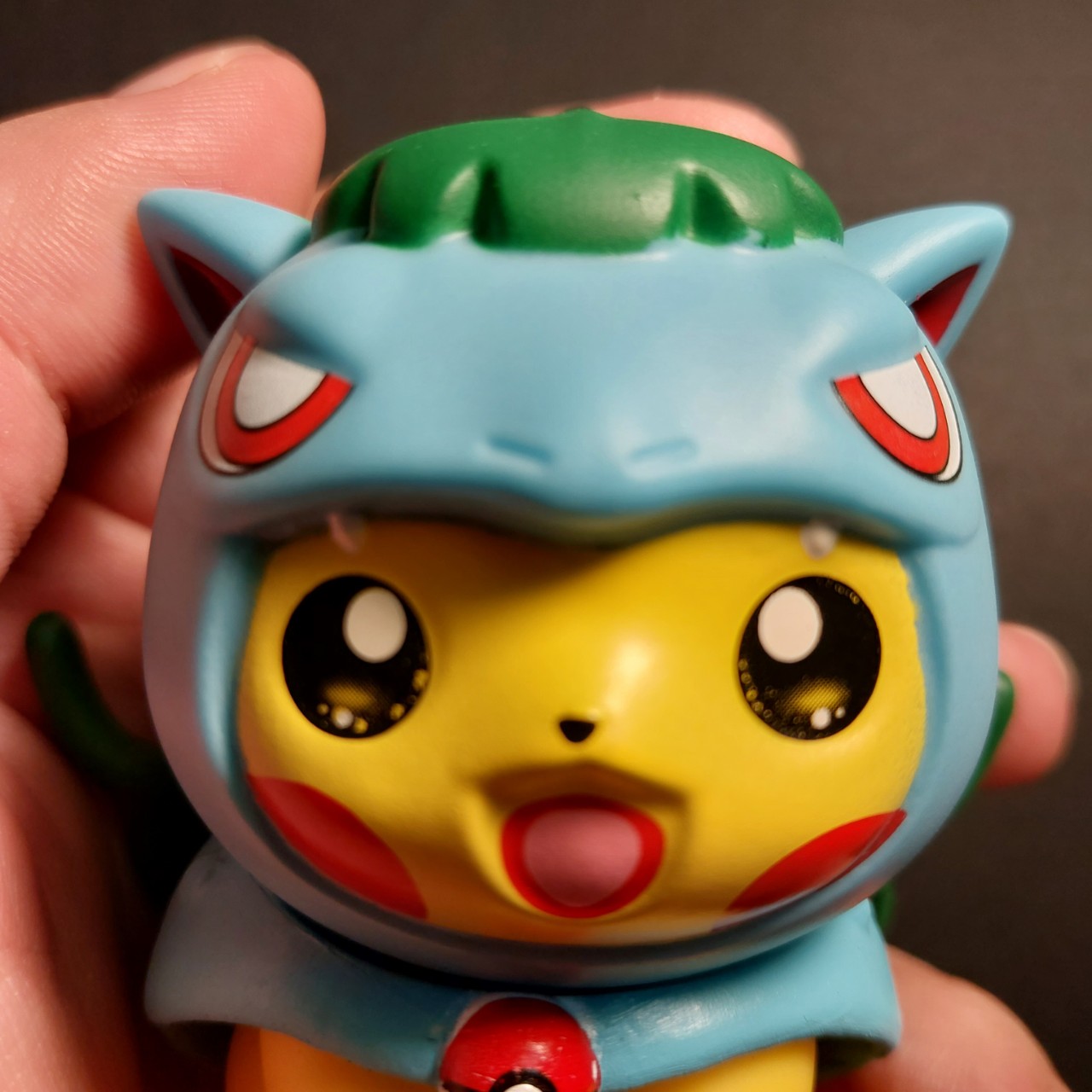 Mô hình Pokemon gapcha Chibi Pikachu khoát áo Fushigidane Ếch kỳ diệu 2059 8-3