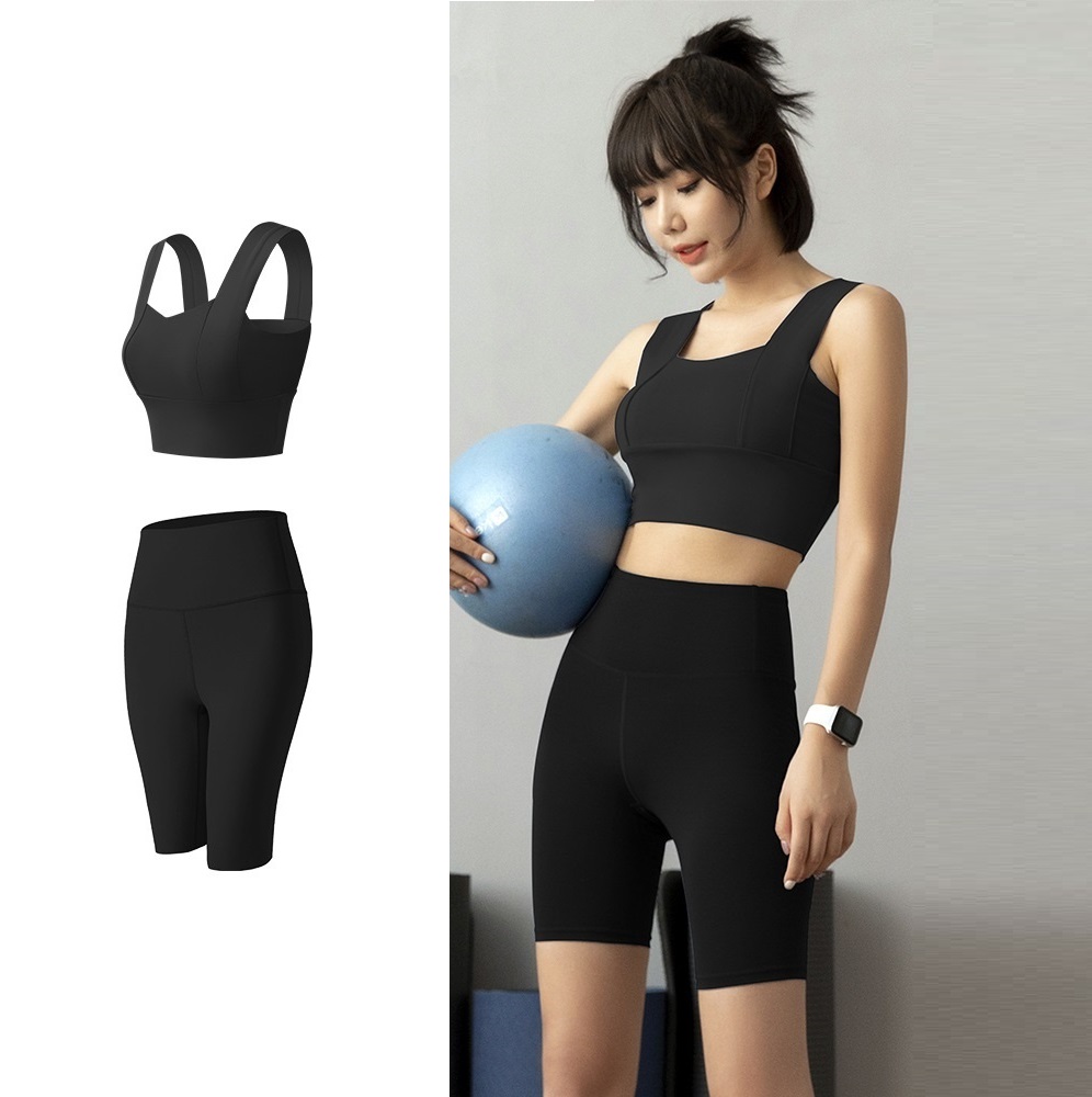 Set bộ đồ tập gym nữ 2 món, áo bra có mút đệm và quần lửng co giãn 4 chiều, ôm dáng, tôn body