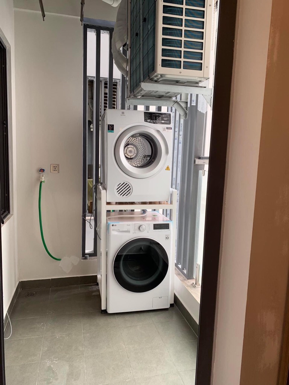Kệ để máy sấy máy giặt-Giao ngay TP. HCM & Hà Nội -Khung hộp 40x40 hàn liền khối, Mặt gỗ tự nhiên chịu ẩm, chống nước, chịu tải trên 300Kg