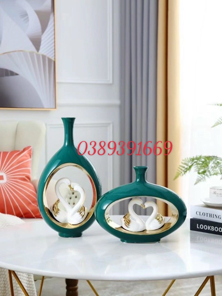 Lọ Hoa Trang Trí Cao Cấp Mang Phong Châu Âu Gia Đình Hươu Hạnh Phúc