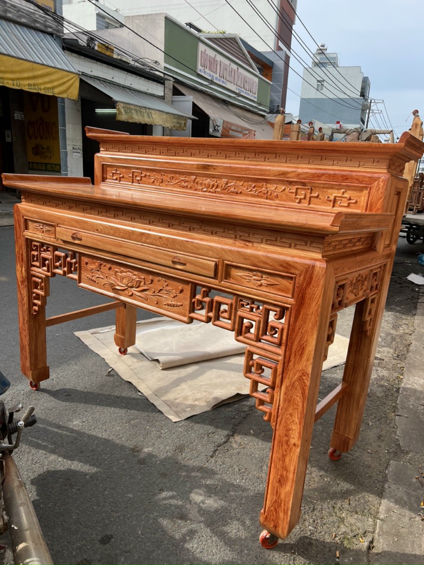 Bàn gia tiên gỗ hương đá 2 tầng 1m 54