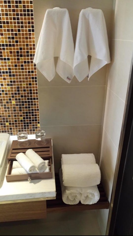 Combo 2 khăn mặt  dùng trong Khách sạn 5 sao, Spa, Resort chất liêu 100% Cotton mêm mềm mịn - Hàng Chính Hãng