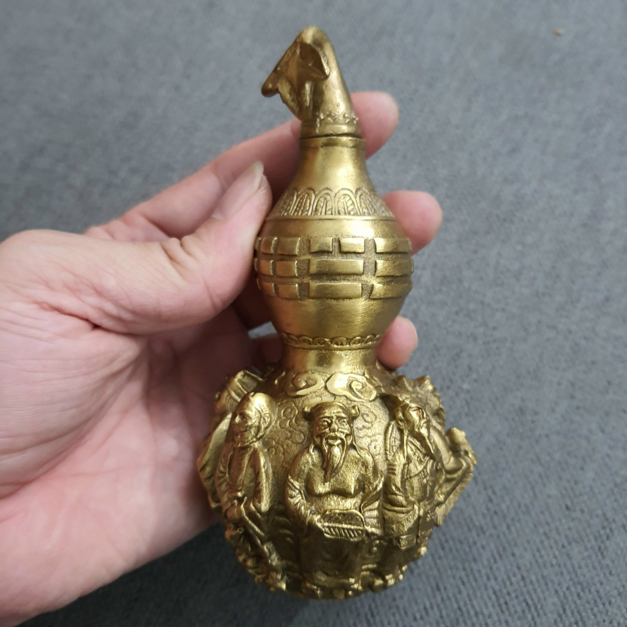 Hồ lô bát tiên chất liệu bằng đồng thau MS0220