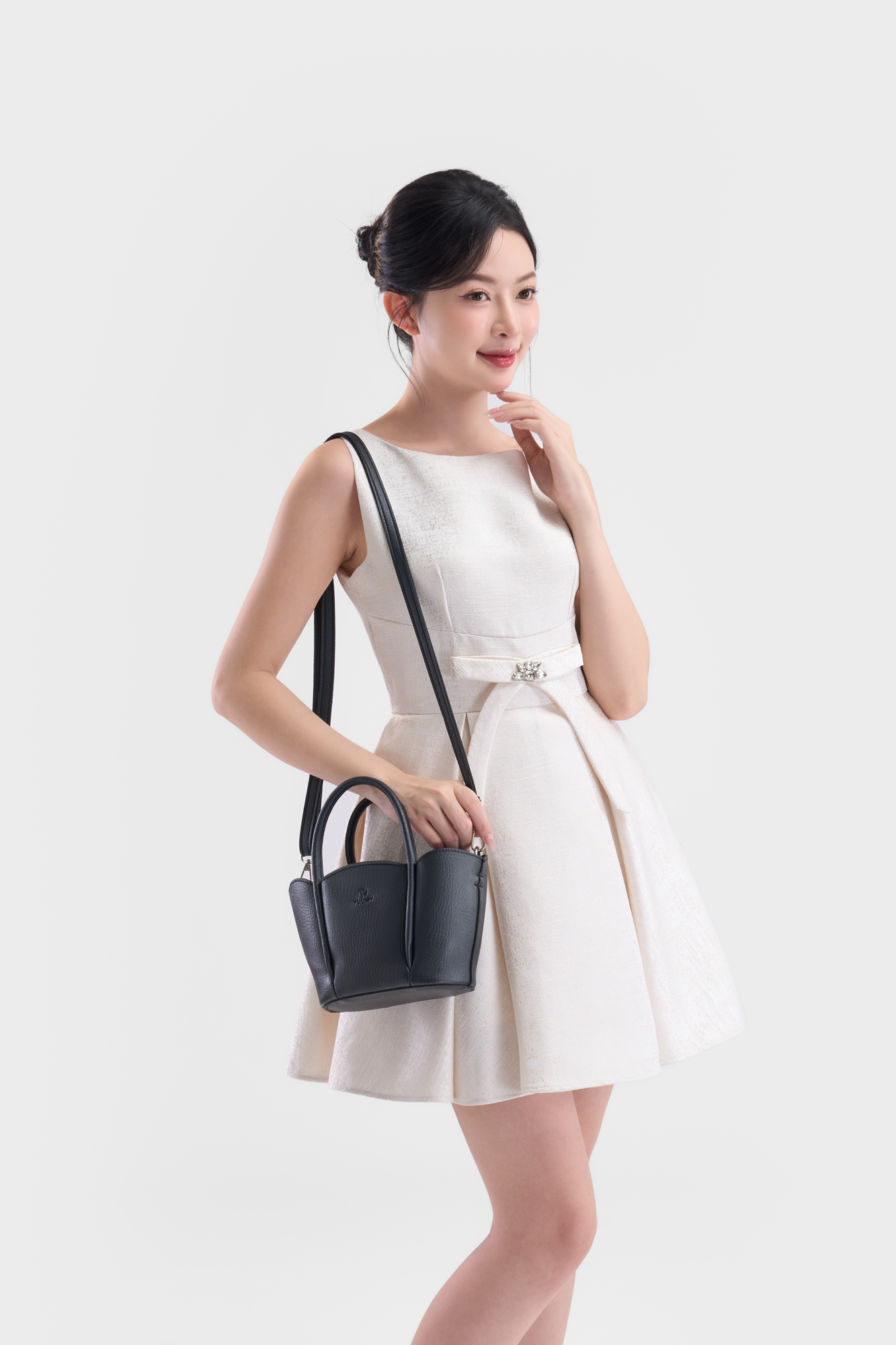 Túi Yuumy ( Thời trang nữ thiết kế bo cong mềm mại - Túi đeo chéo da Bergen YN310 )