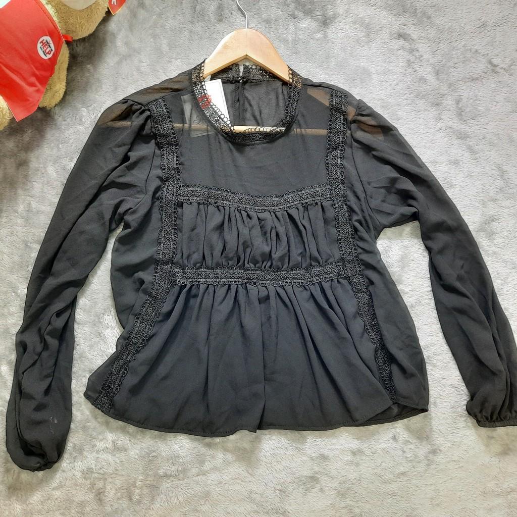 Áo kiểu công sở màu đen phối ren siêu xinh