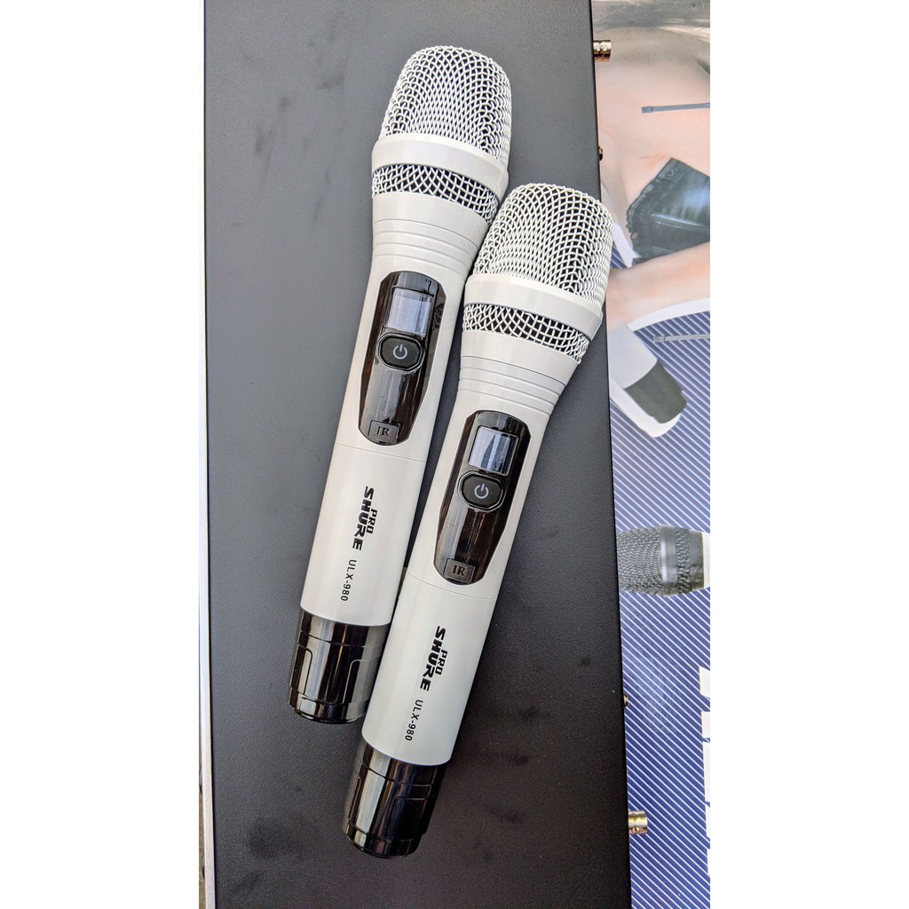 Micro không dây Shure ULX980 - Mic karaoke gia đình, sân khấu - Độ nhạy cao, bắt sóng xa, chống hú rít - Thiết kế sang trọng, bắt mắt -  Dễ dàng phối ghép với các thiết bị âm thanh khác - Hàng nhập khẩu loại I