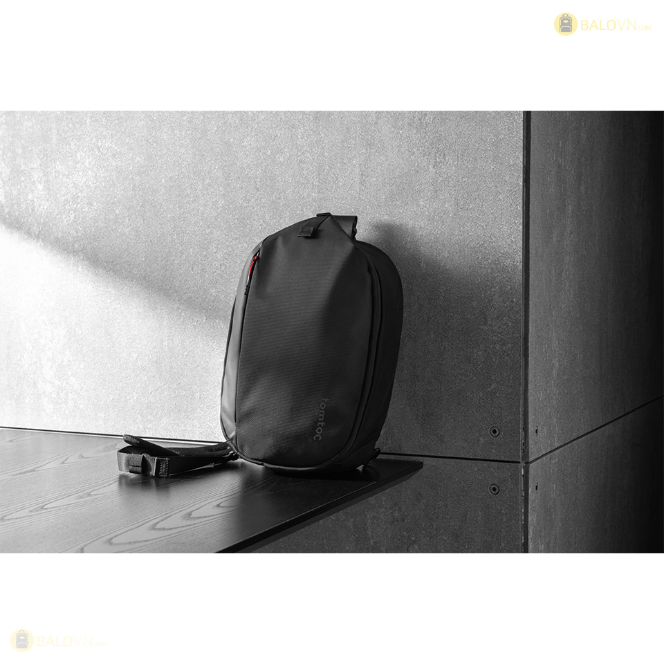 Túi đeo chéo Tomtoc A0530D1 Meta/Oculus Quest 2 Sling Bag