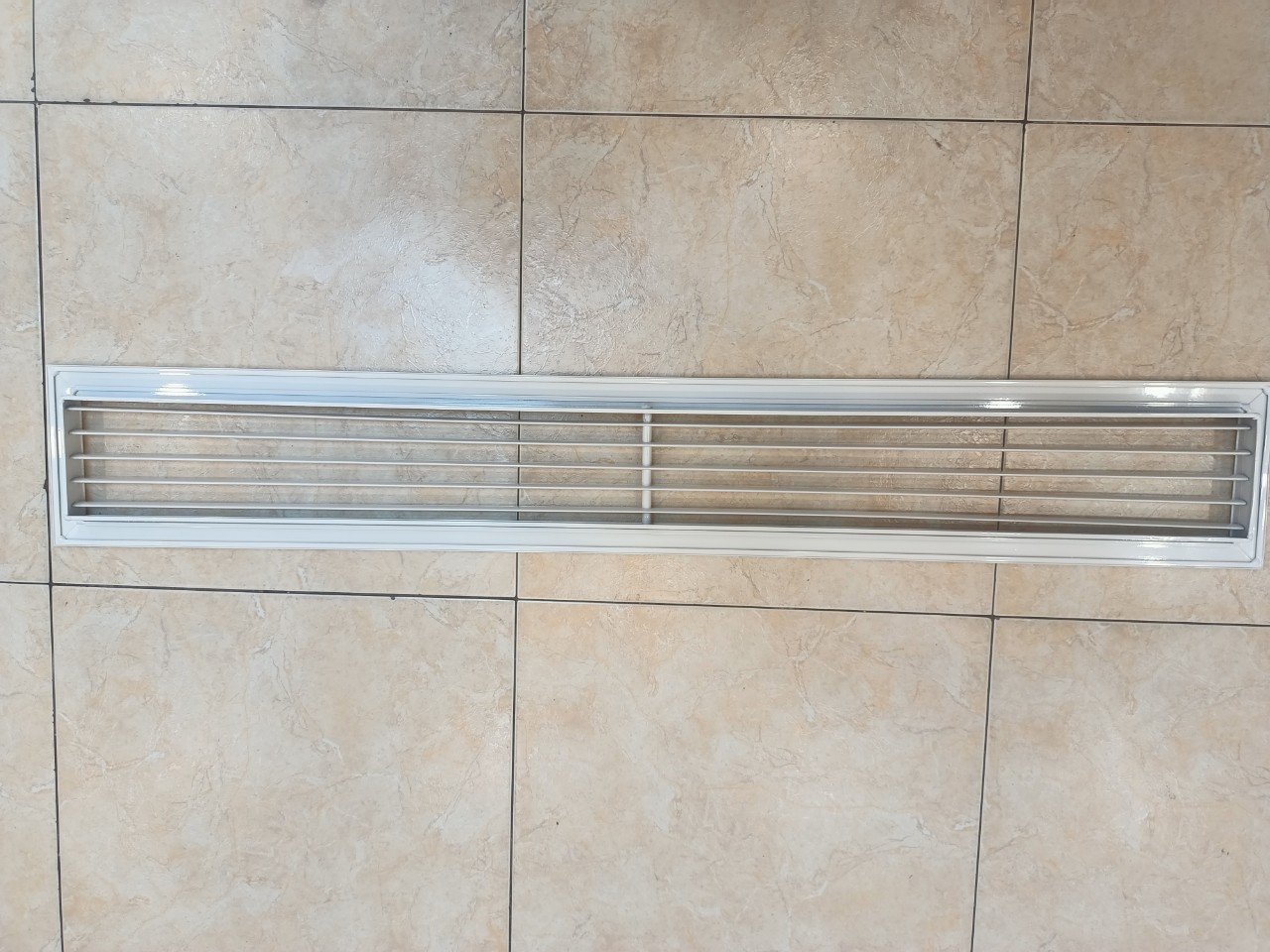 Cửa gió nhôm 1200x150 nan bầu dục cho điều hoà âm trần, cửa cấp hồi điều hòa