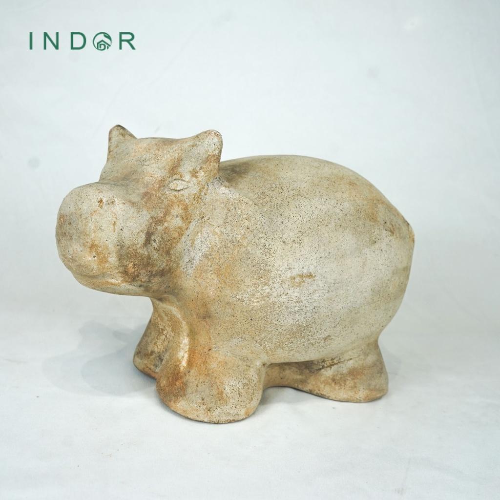 Tượng chú bò mông to chất liệu đất nung terracotta Tượng decor Noel Tượng trang trí nội ngoại thất