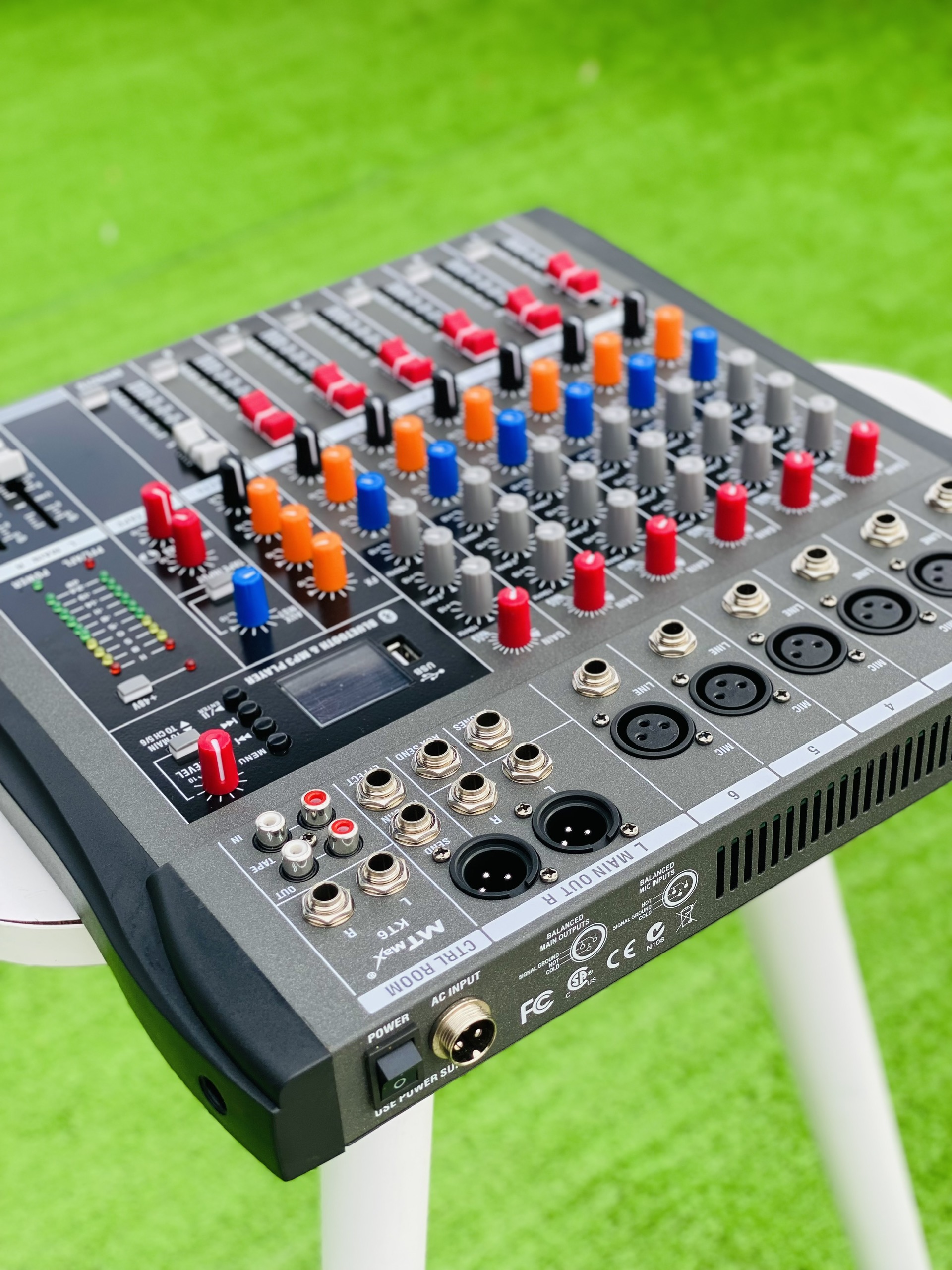 Mixer MTMAX KT6 Cao Cấp Với 6 Đường Line Chuyên Nâng Cấp Loa Kéo, Dàn Karaoke, Sân Khấu, Hội Nghị, Bữa Tiệc Tặng Dây Canon Ra Hoa Sen, Hàng Chính Hãng