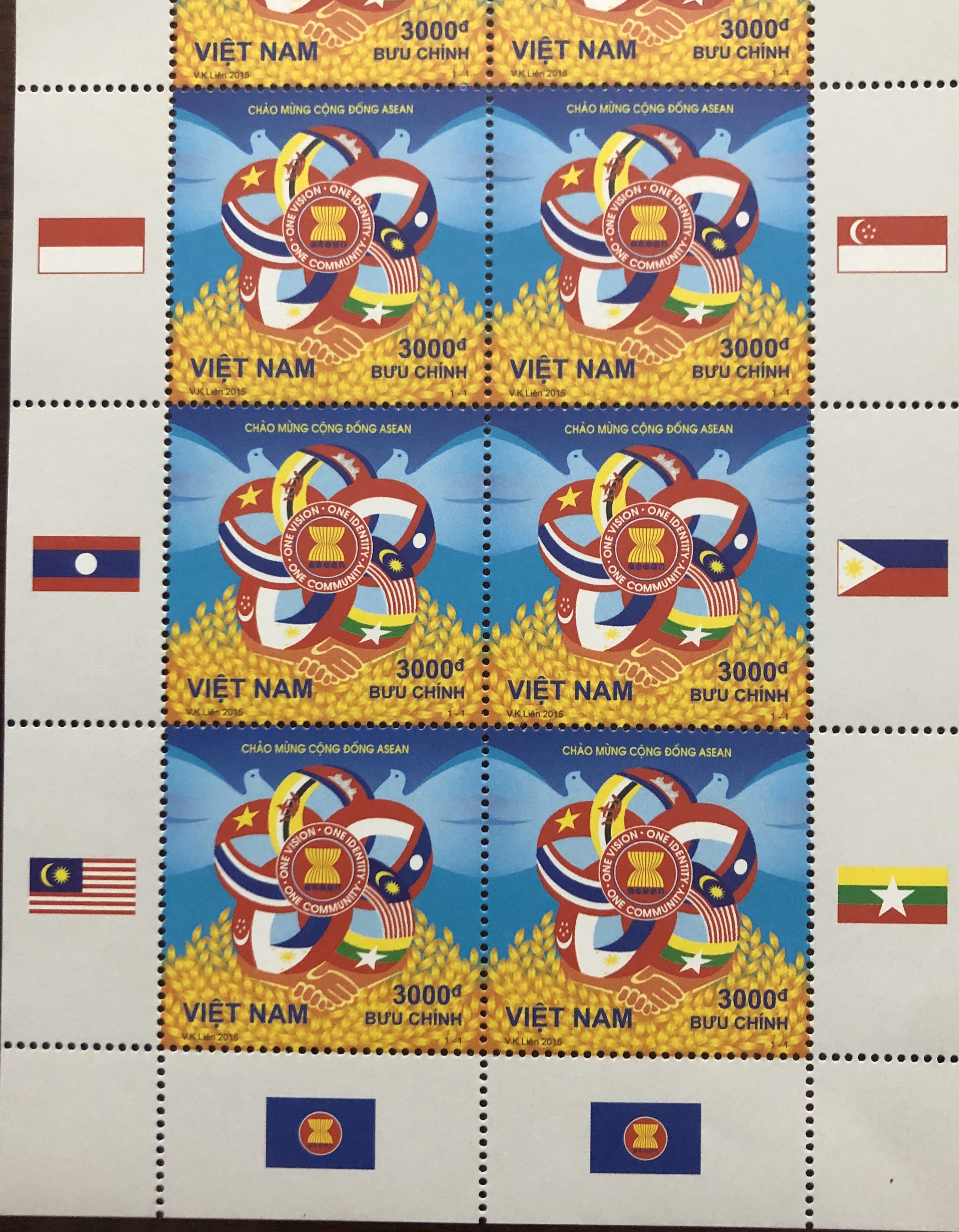 Bloc tem sống nguyên khối phát hành đặc biệt Chào mừng Cộng đồng ASEAN
