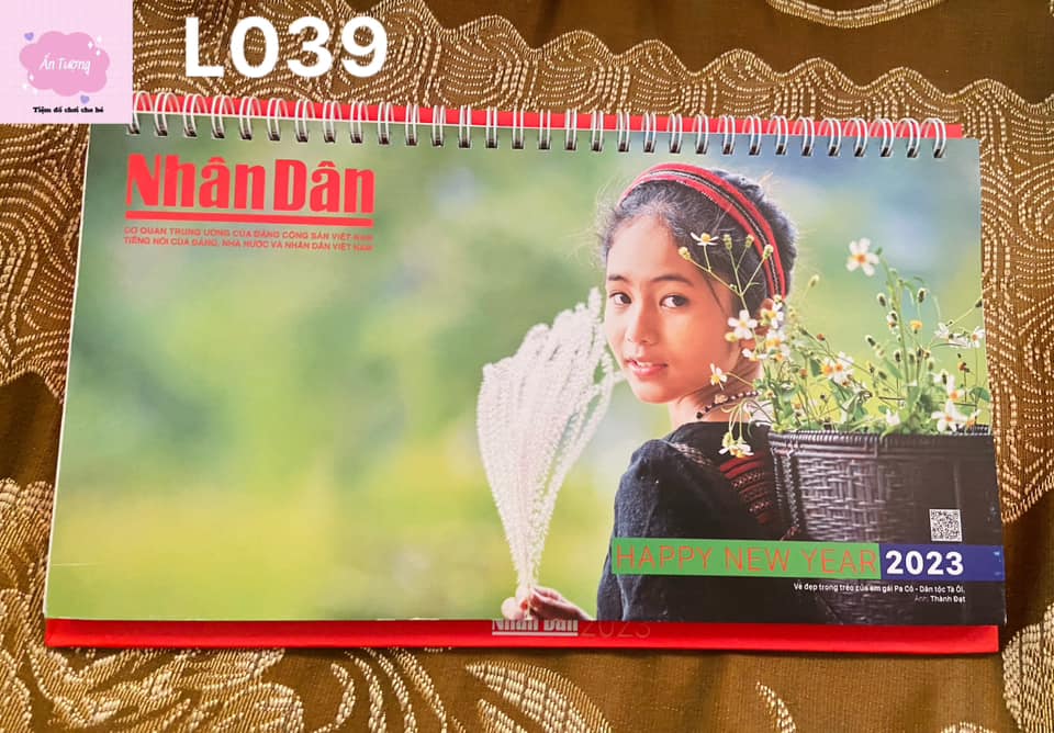 Lịch Tết 2024 - Xuân Giáp Thìn - Lịch 2024 để bàn văn phòng nhân dân chủ đề hay, ý nghĩa