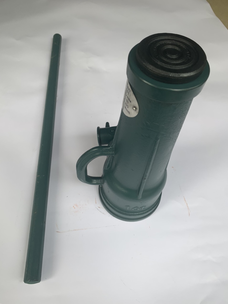 Kích ren 16 tấn Kawasaki Nhật tại Máy cầm tay NTT bảo hành dài hạn thao tác dễ dàng hiệu quả an toàn dùng nâng hạ các thiết bị an toàn hiệu quả