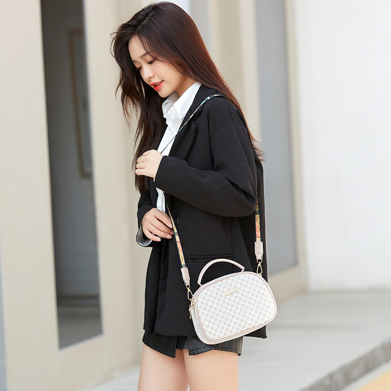 Túi Đeo Chéo Nữ Thời Trang Mới T86