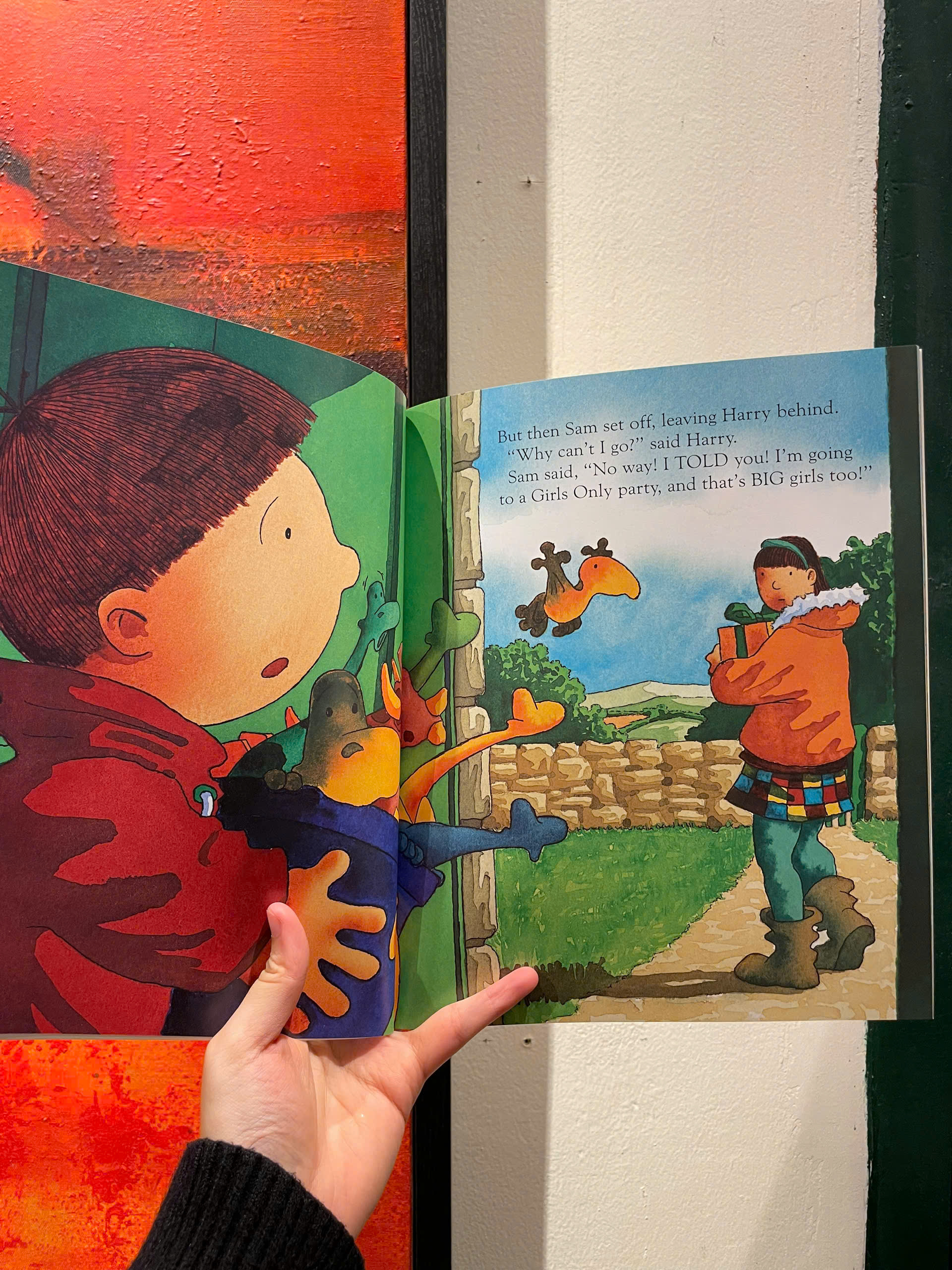 Harry &amp; the Dinosaurs Have a Happy Birthday by Ian Whybrow - Children Picture book in English