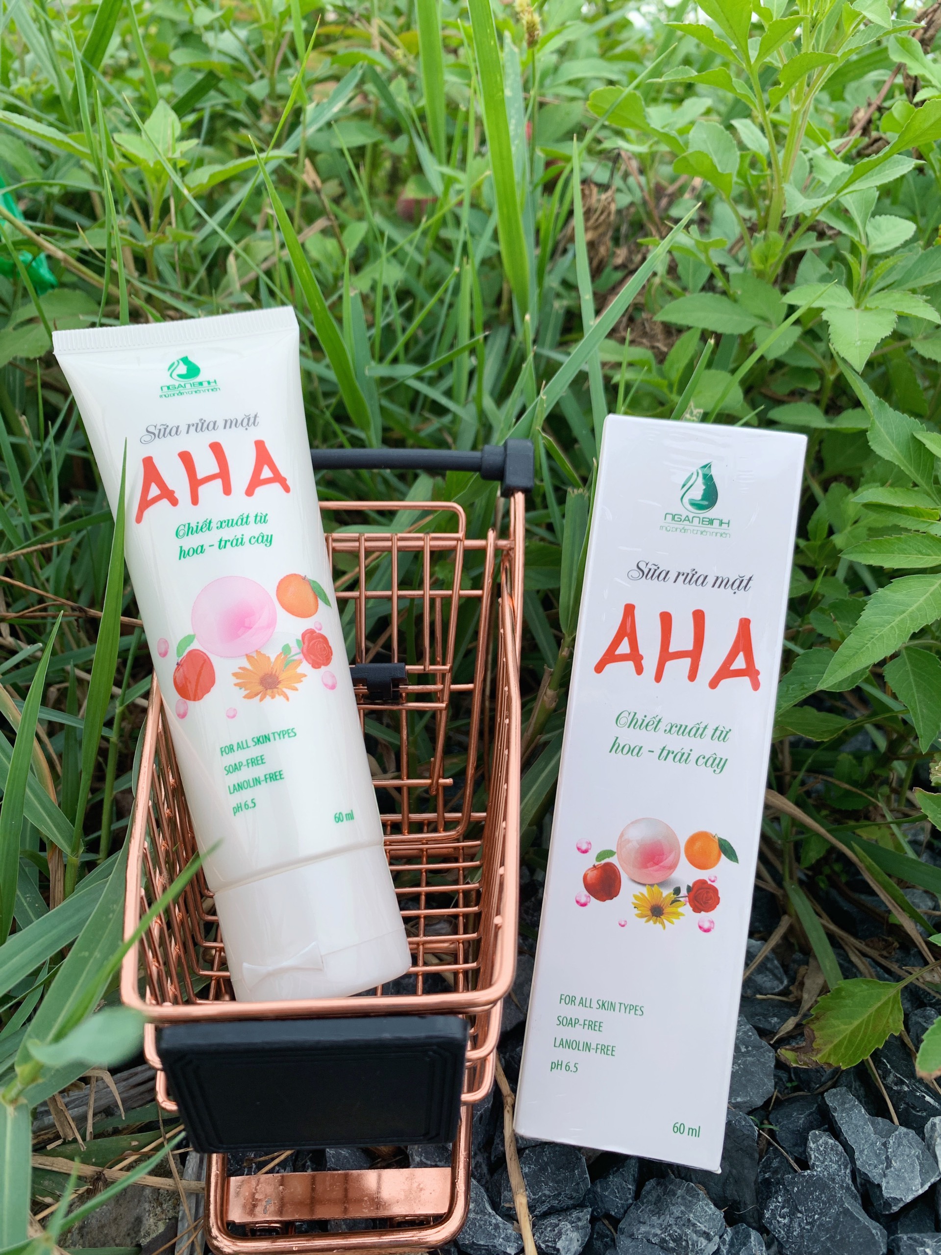SỮA RỬA MẶT AHA