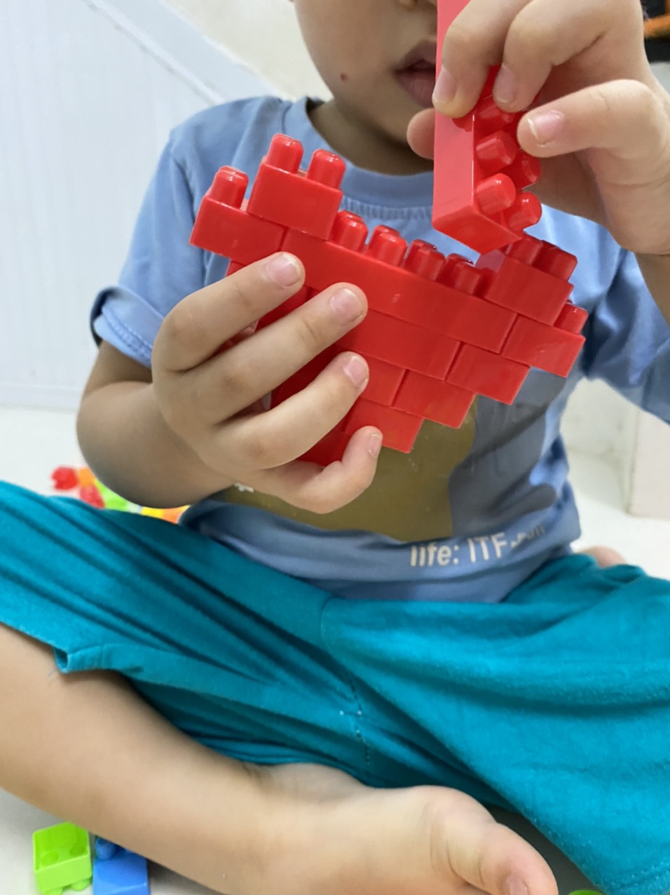 Đồ chơi Lắp Ráp sáng tạo LOẠI TO 136 chi tiết cho bé 3 tuổi phát triển tư duy kèm sách hướng dẫn