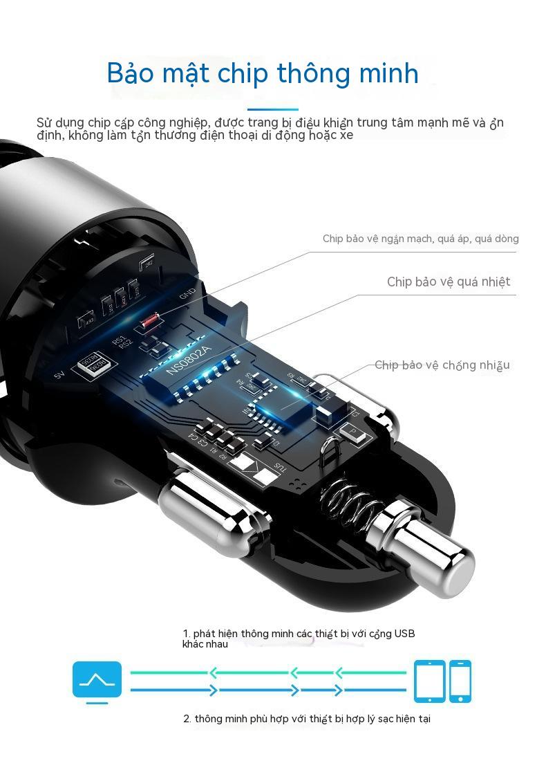 Với một chiếc xe hiển thị kỹ thuật số nạp đầy pin usb sạc đầy điện thoại di động đầy phích cắm