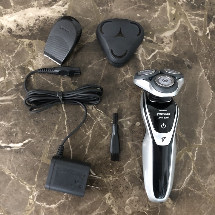 Máy cạo râu khô và ướt 2 trong 1 cao cấp series 5000 Philips S5370/04, kết hợp cả đầu tỉa mai tiện lợi, sạc nhanh an toàn- Hàng chính hãng