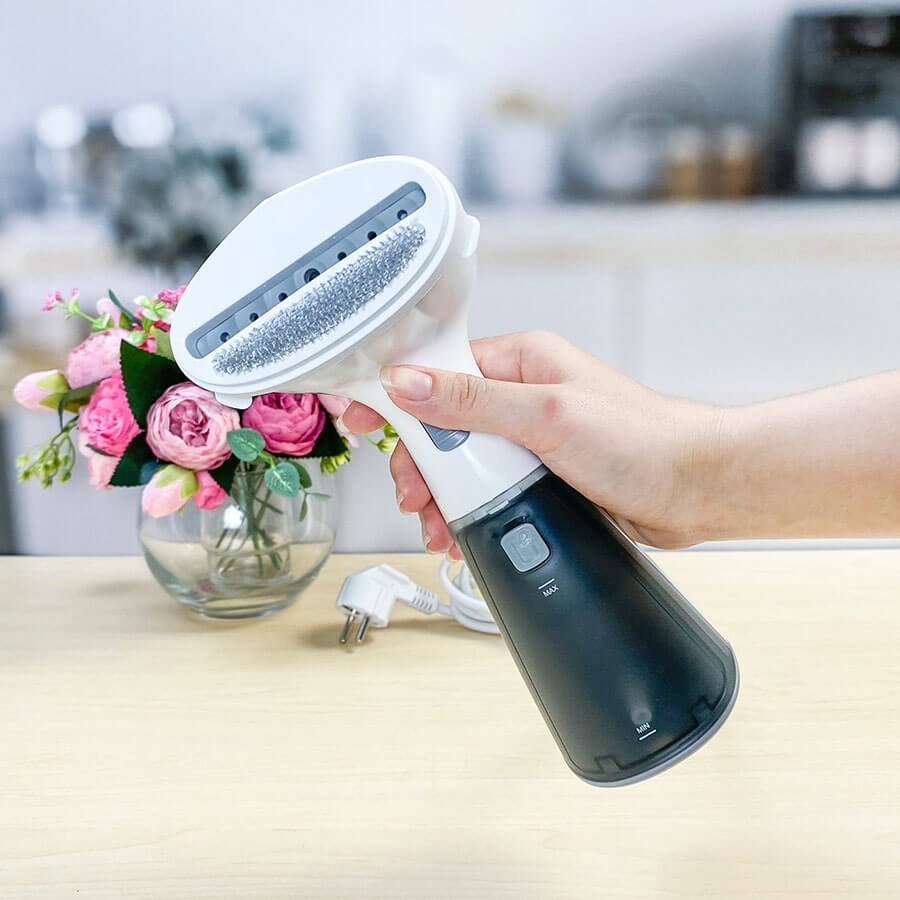 Bàn Ủi Hơi Nước Cầm Tay LocknLock ENI148WHT 1000W Mini Handy Steamer, Hàng Chính Hãng - JoyMall