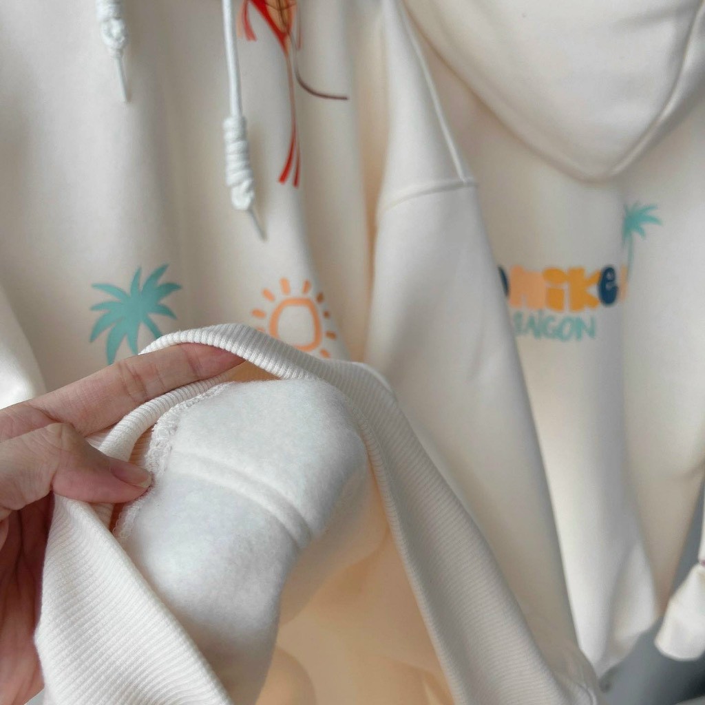 Áo khoác hoodie chui đầu chống nắng vải nỉ lót bông nam nữ màu kem THÍCH BIỂN, Áo Hoodie Nỉ Lót Bông THÍCH BIỂN Hoạ Tiết Vui Nhộn Unisex