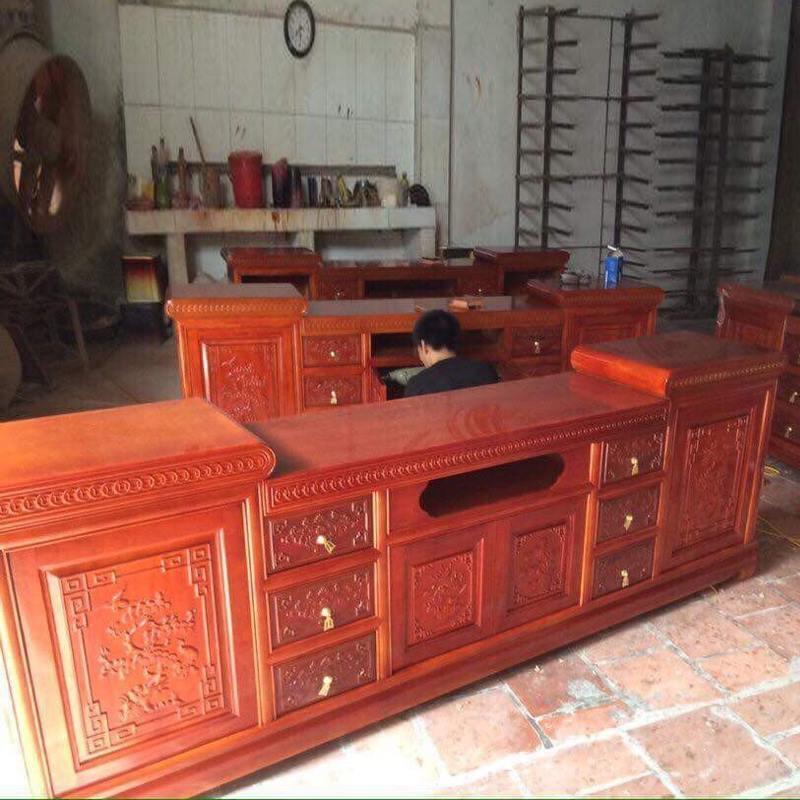 Kệ tivi lõm giữa gỗ xoan đào