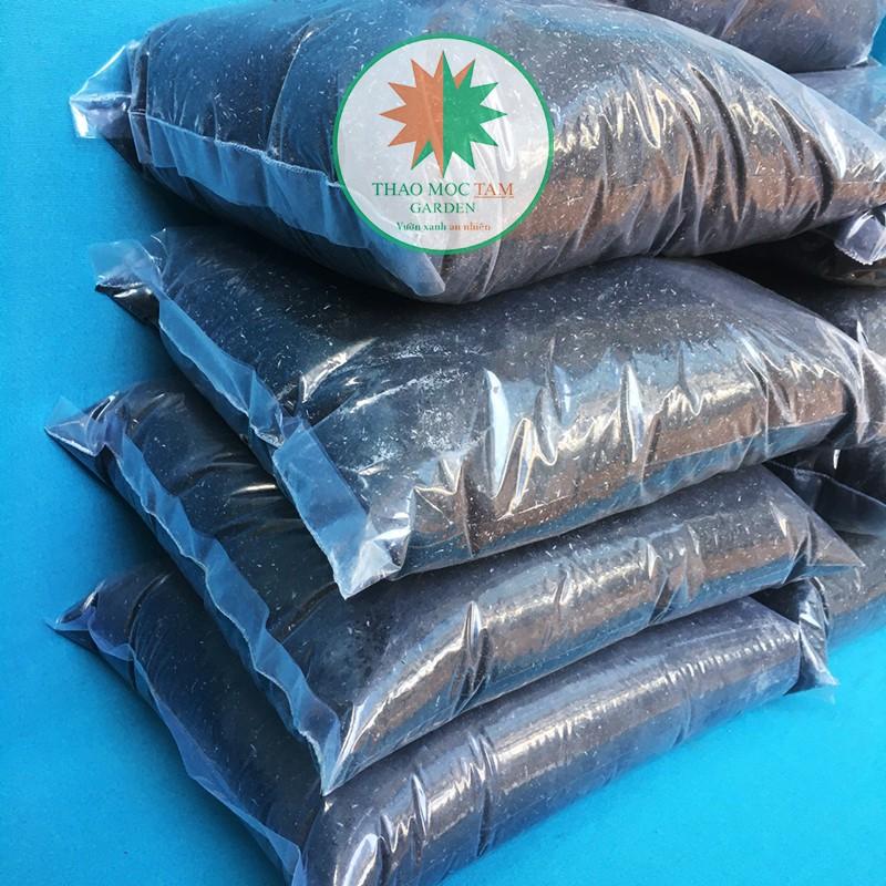 Trấu hun trồng cây túi đầy 5dm3 - Vỏ trấu hun mịn, giá thể trồng cây hoa