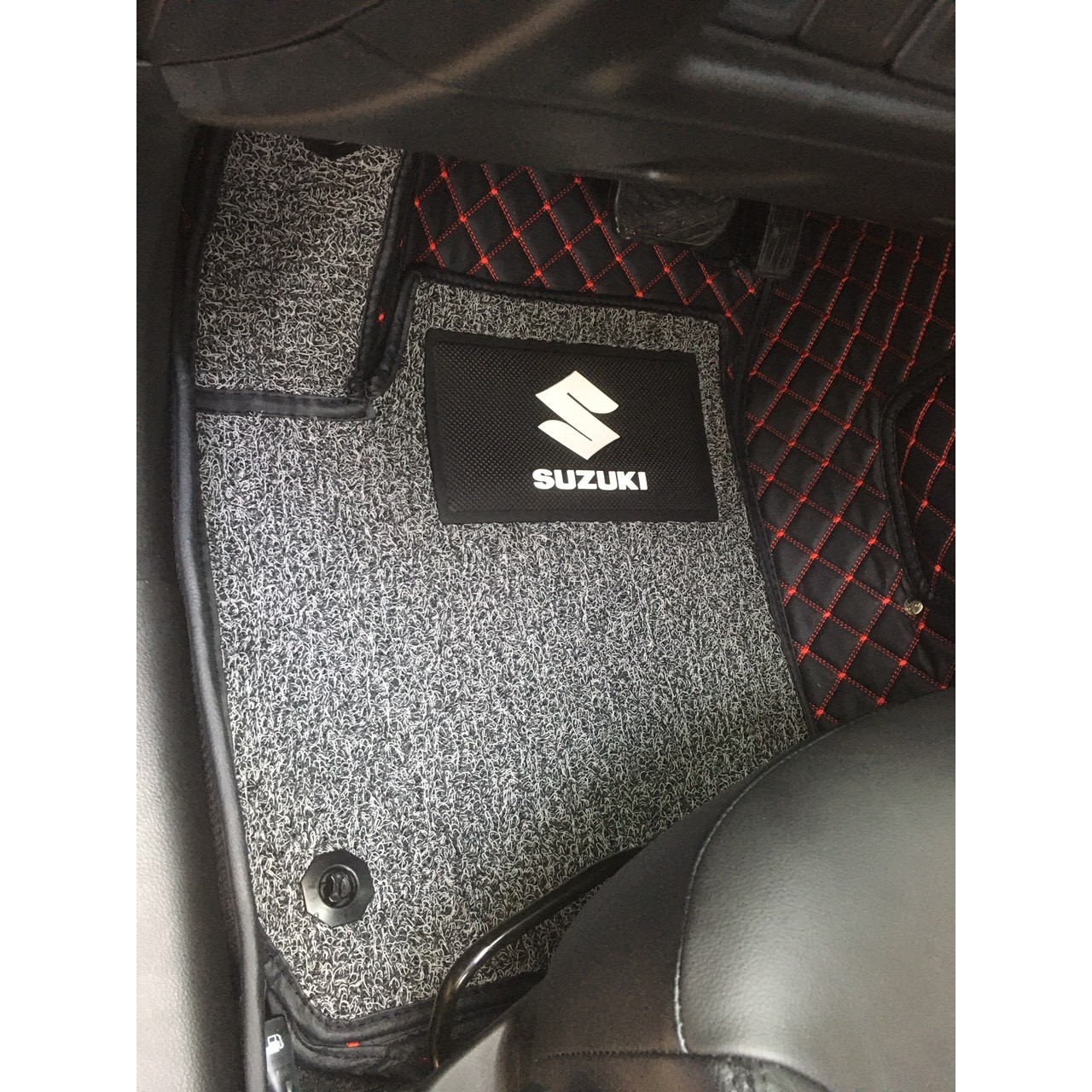 Thảm sàn ô tô 6D dành cho xe Suzuki Ciaz 2018 5 cho da Thường màu T2.2 + R3 hình ảnh thật chụp bằng điện thoại không chỉnh sửa có video hướng dẫn lắp đặt tại nhà