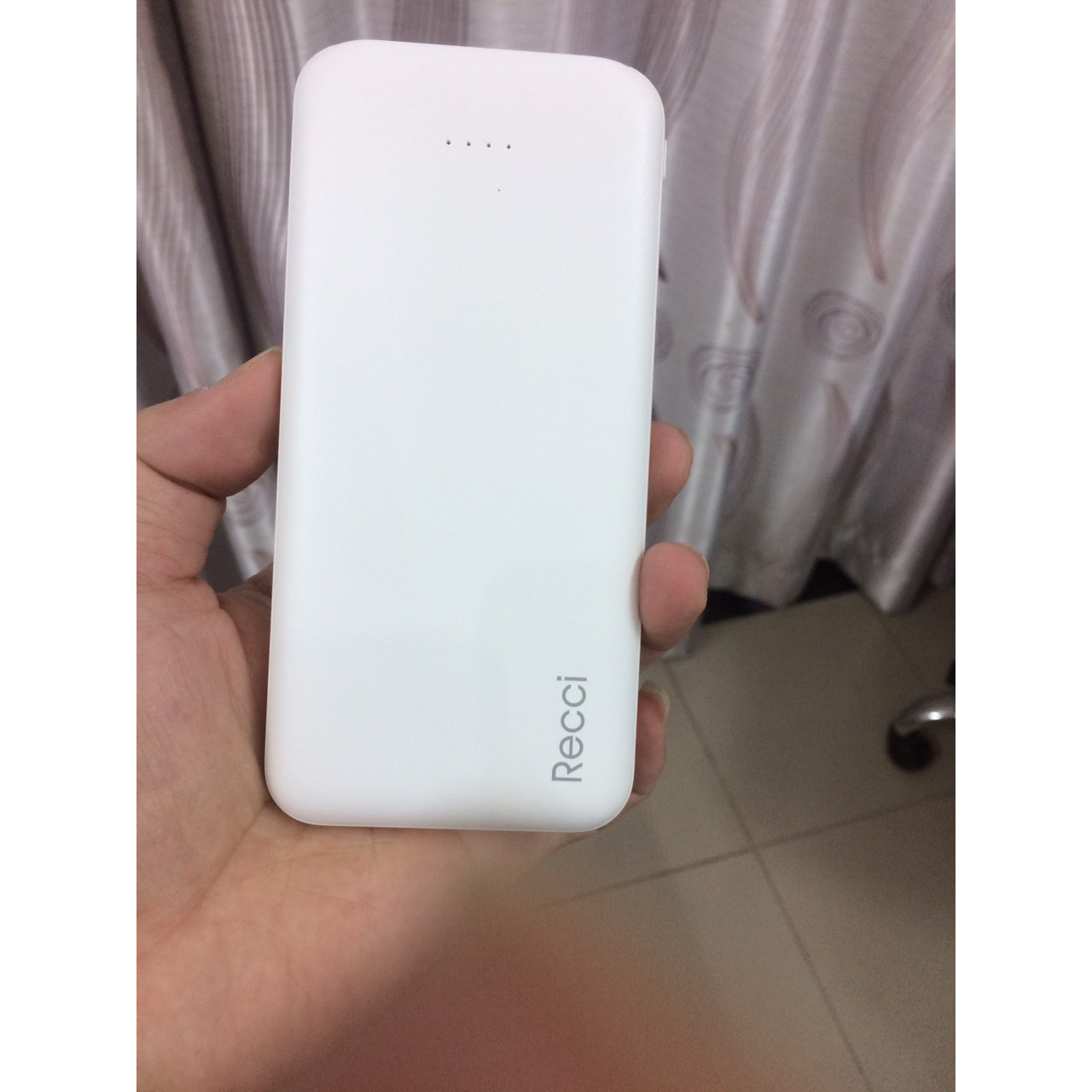 Pin Sạc Dự Phòng Recci RPB-10000 Version 2019 Dung Lượng 10.000mAh Pin Sạc điện thoại Smart phone Lõi Pin loại A võ nhựa ABS– Hàng Chính Hãng- Sạc Cho Mọi Điện Thoại Thông Minh