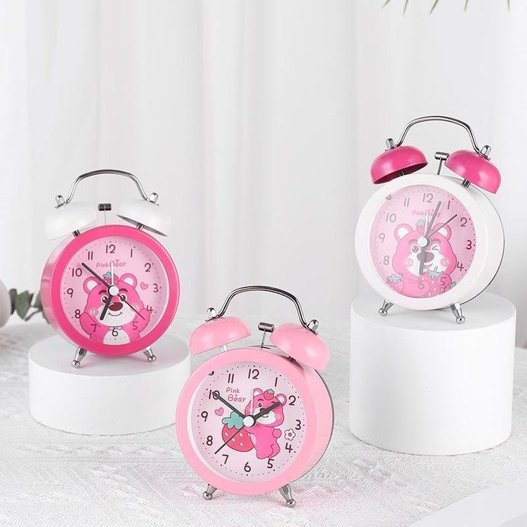 Đồng hồ báo thức bằng kim loại họa tiết Gấu dâu dễ thương (kèm hộp đựng siêu xinh)