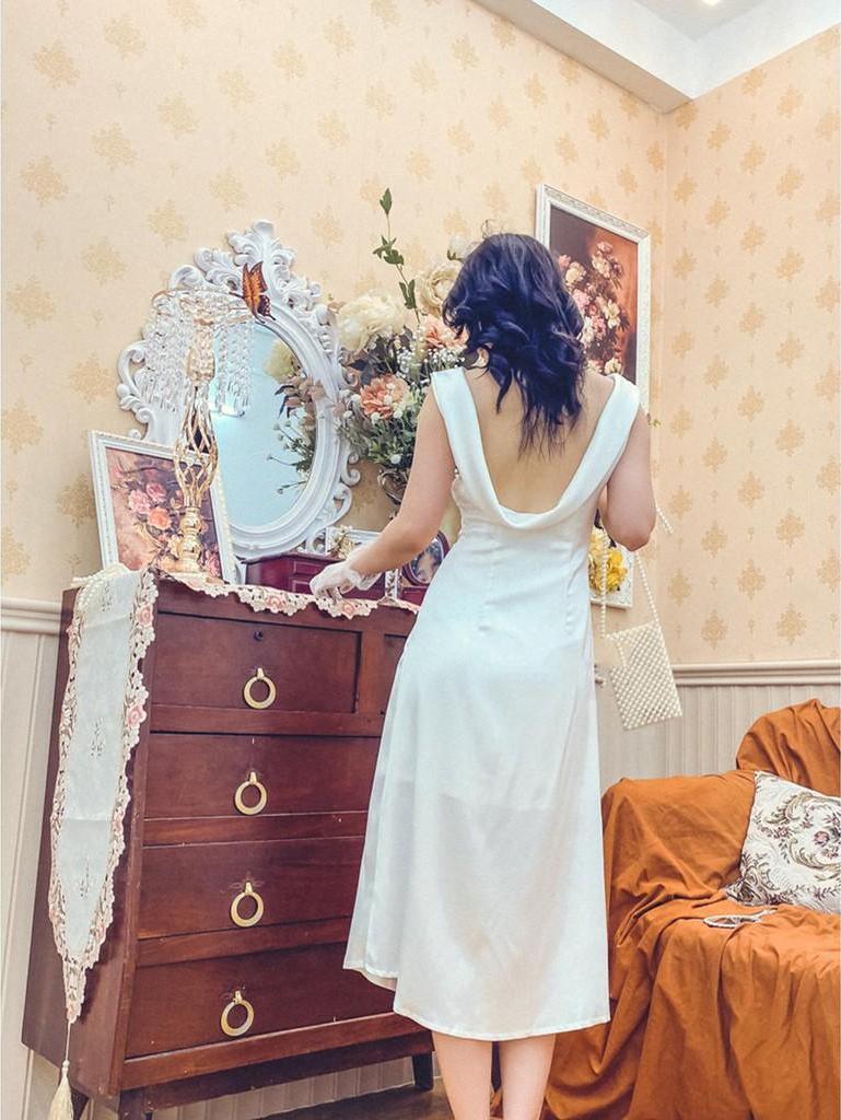 Đầm lụa trắng lưng đổ Aci Dress Gem Clothing SP006174
