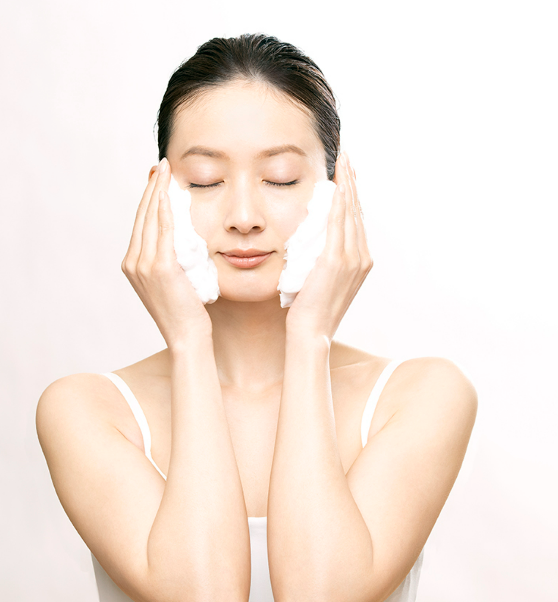 Xà Phòng Rửa Mặt Chiết Xuất Than Tre Pelican Deitanseki Facial Soap