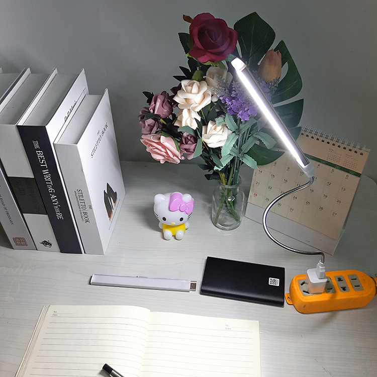 Đèn 21 Led cảm ứng chạm cắm USB L2101