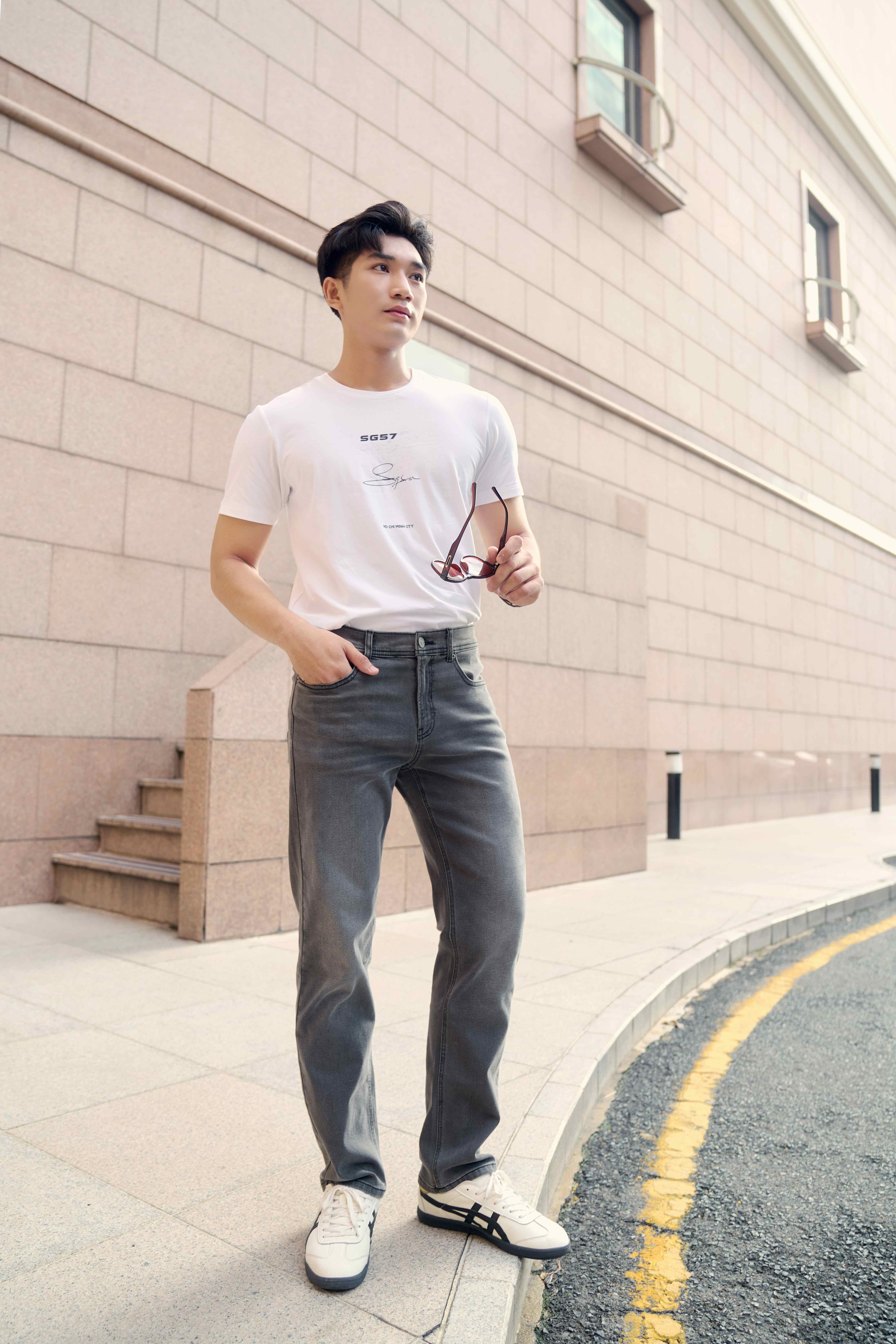 Quần Jean Nam Ninomaxx Form Straight DUALCORE LIGHTWEIGHT DENIM Màu Xám Siêu Nhẹ Co Giãn Tốt Độ Bền Cao 2208061