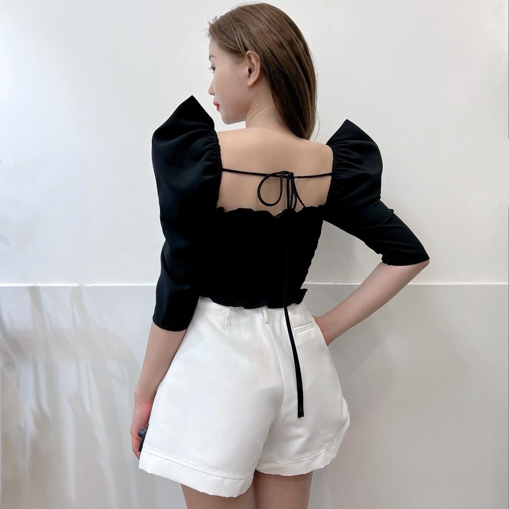 KIOBI – Áo kiểu Ari form croptop ôm cúp ngang ngực, tay phồng lửng nhún thun cổ điển, vải cotton Thái đen - KIA2061D