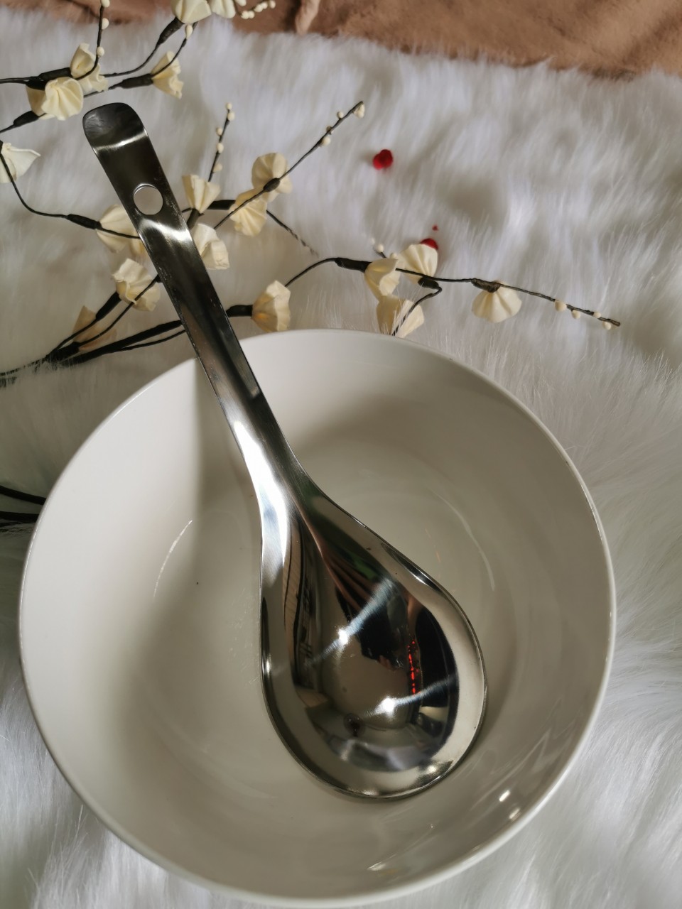 VÁ CƠM INOX TẶNG 1 MUỖNG CÁN SỨ