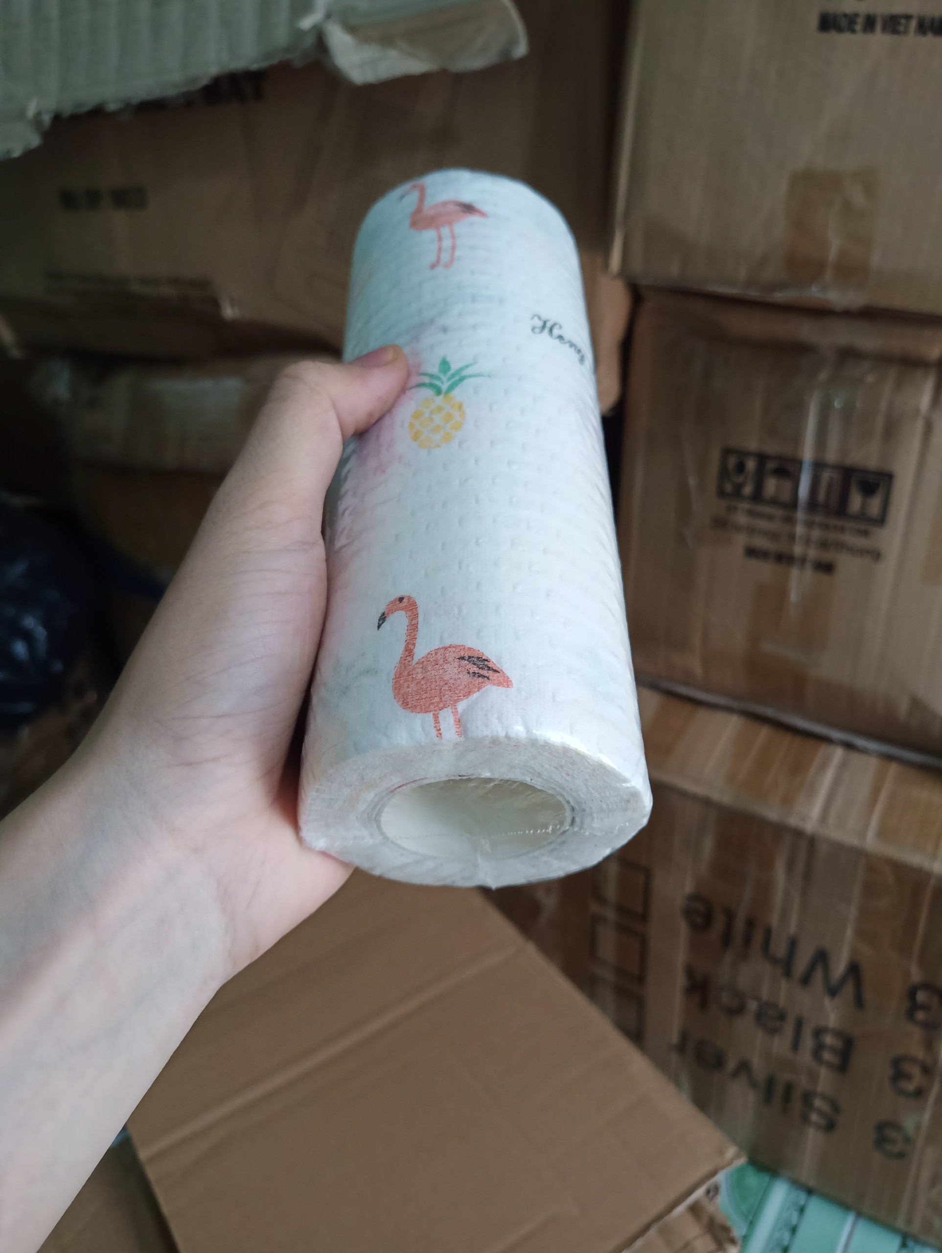 Cuộn Khăn Giấy Lau Đa Năng - Chất Liệu Rayon An Toàn - Lau Chén Đĩa , Lau Nhà Bếp..vv - Hàng Chính Hãng